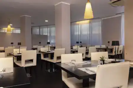 Holiday Inn Genoa City, An Ihg - 28