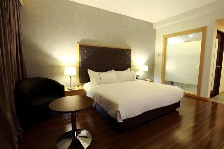Symphony Suites - 36