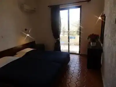 Emmanuel - 5