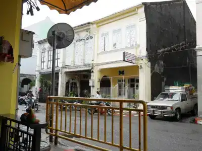 Phuket Old Town Hostel - 16