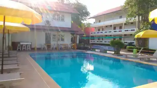 Lunarhut Resort - 17