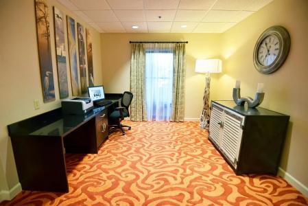 Hampton Inn-Medical Park - 3