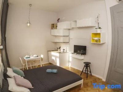 Doma Zagreb - 242