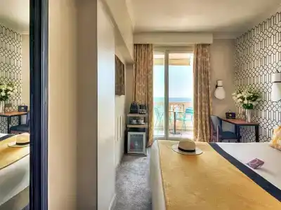 Mercure Nice Marché Aux Fleurs - 55