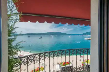 Boutique La Roche - 5