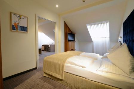 HiLight Suites - 27