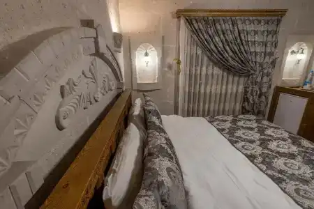 Underground Cave Suites - 90