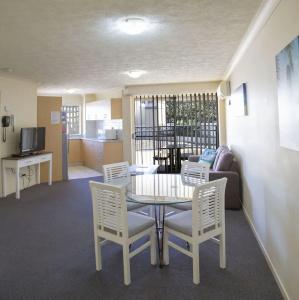 Golden Riviera Absolute Beachfront - 82
