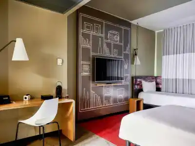Ibis Milano Centro - 11