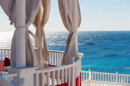 Reef Oasis Beach Resort - 14