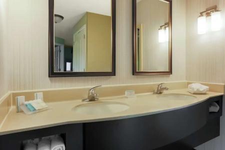 Hilton Garden Inn - 55