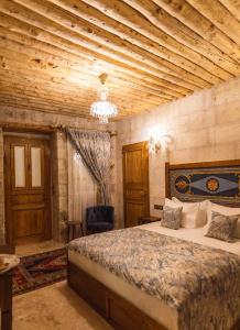 Solo Cave Suites - 43