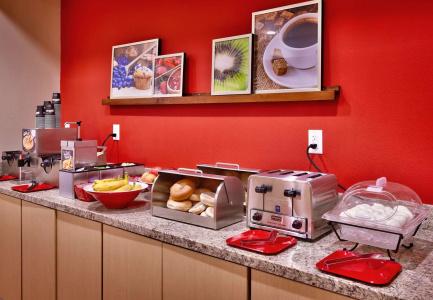 TownePlace Suites by Marriott - 10