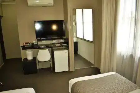 Best Western Blackbutt Inn - 1