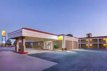 Super 8 by Wyndham North - 0