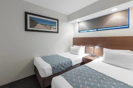 Ramada by Wyndham Golden Beach - 37