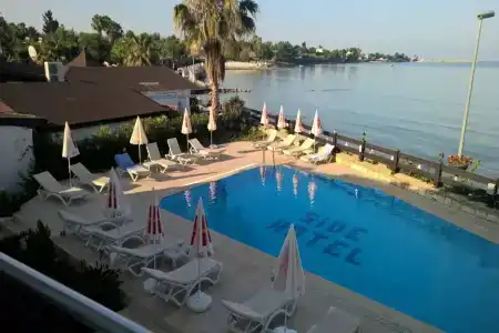 Side Beach Club - 7