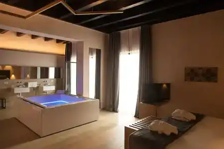 Alba Palace - 75