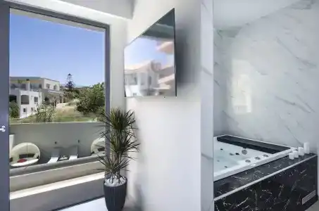 xSuites - 103