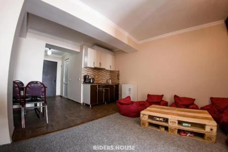 Rider's House - 8