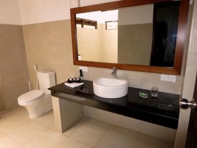 Lanka Beach Bungalows - 6