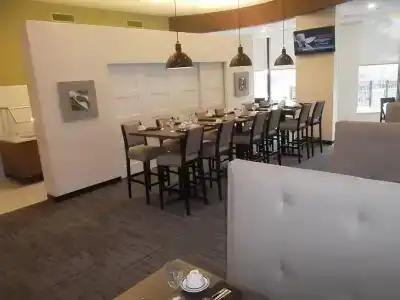 Holiday Inn Coliseum, An Ihg - 17