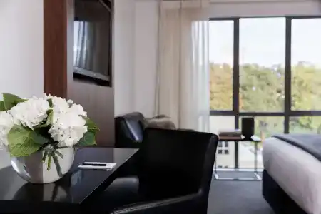 Rydges Latimer - 128