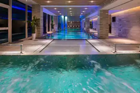 Crowne Plaza, An Ihg - 17