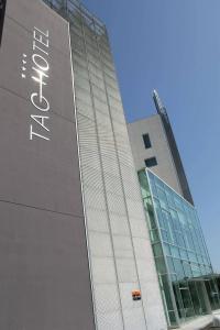 Tag - 16