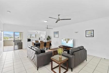 Cairns City - 112