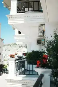 Flower Residence - 126