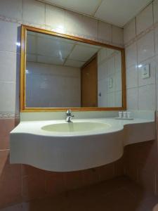 Oyo 328 City Plaza - 16