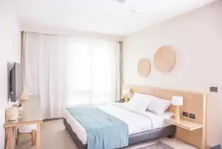 Redcon Suites - 315