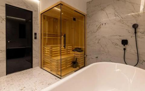 One Luxury Suites - 109