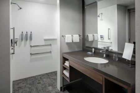 Courtyard by Marriott Chicago Downtown/River North - 52