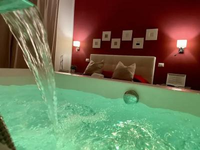 Le Coq Suites - 108