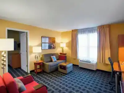TownePlace Suites by Marriott Kansas City - 39