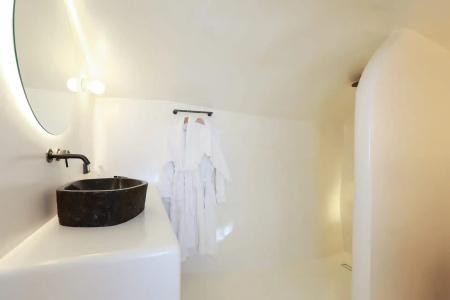 Luna Santorini Suites - 46