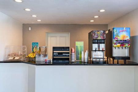 Red Roof Inn Tucson Downtown - University - 11