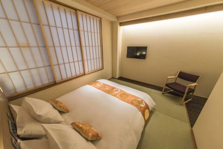 Ethnography - Gion Furumonzen - 3