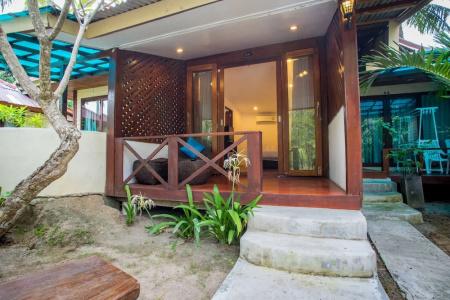 B52 Beach Resort - 26