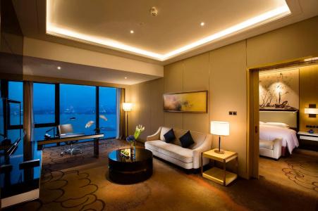 Hilton Wuhan Riverside - 6