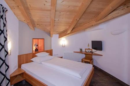 SIMPLE but EXCELLENT - 62