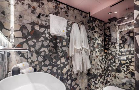 3 Pines Design Living - 76