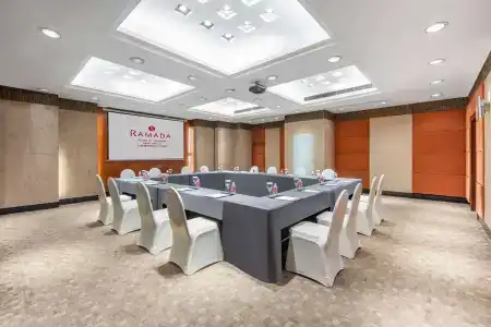 Ramada Plaza Pudong Shanghai - 10