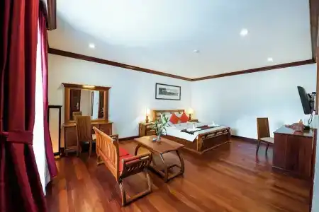Royal Crown & Spa - 14