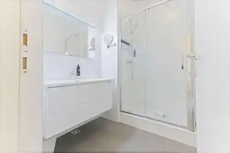 The Residence - 173