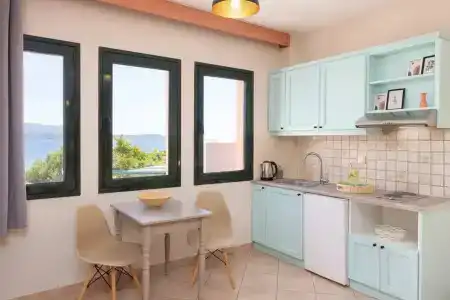 Nisea Samos - 14