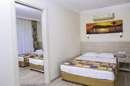 Gardenia Beach - 3