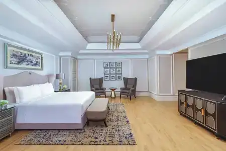The Ritz-Carlton Jakarta, Mega Kuningan - 3